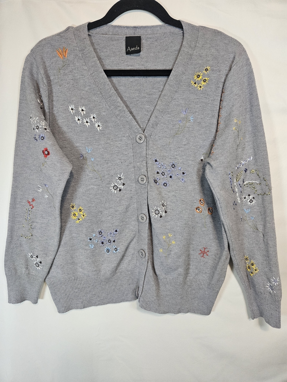 Aenda Women's Gray Floral Embroidered V-Neck Cardigan
